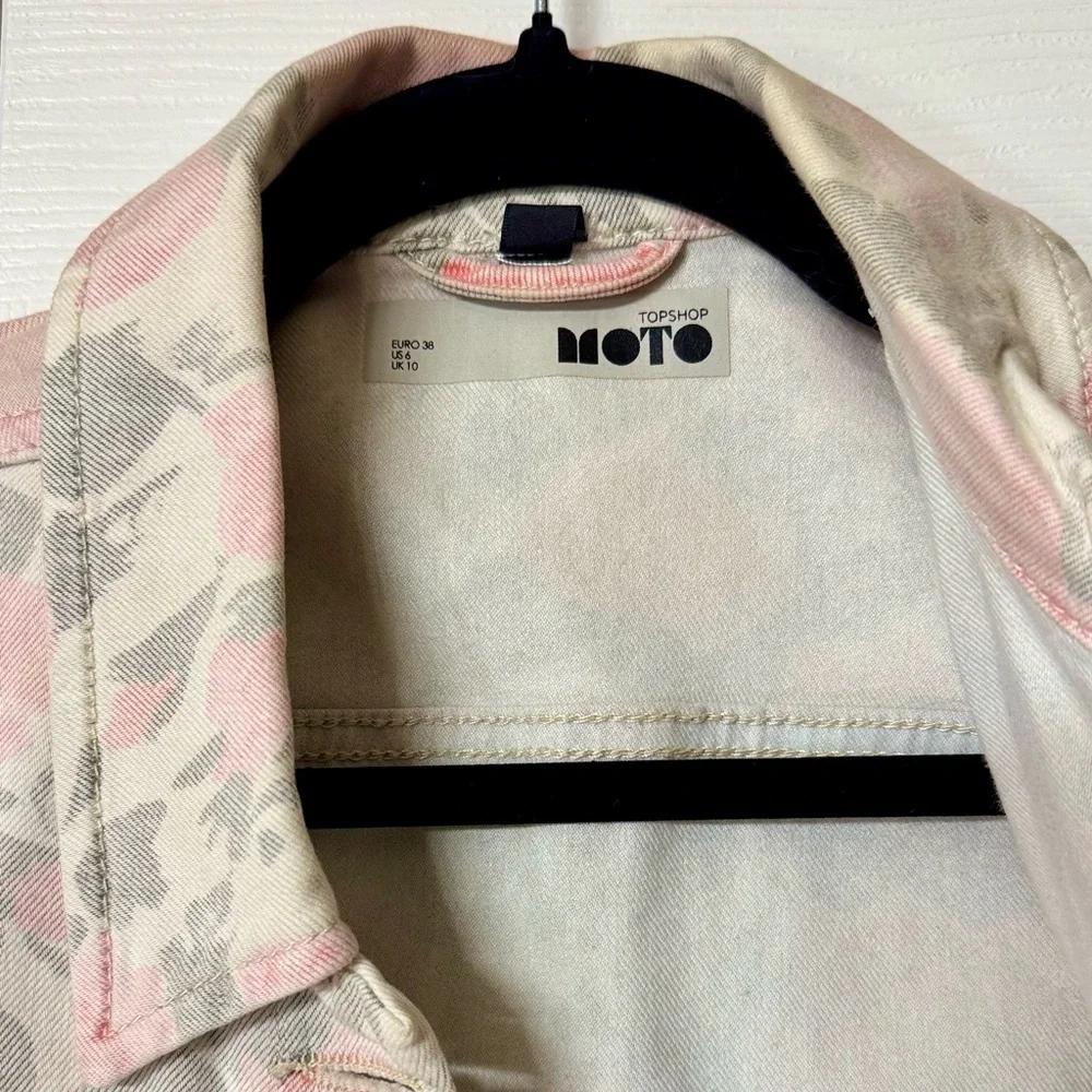 Topshop Washed Floral Crop Jean Jacket - Picture 4 of 8